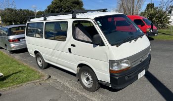 
									Toyota Hiace 2000 Self Contained Campervan full								